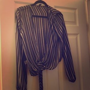 Draped open front black and gold tie blouse sz LG